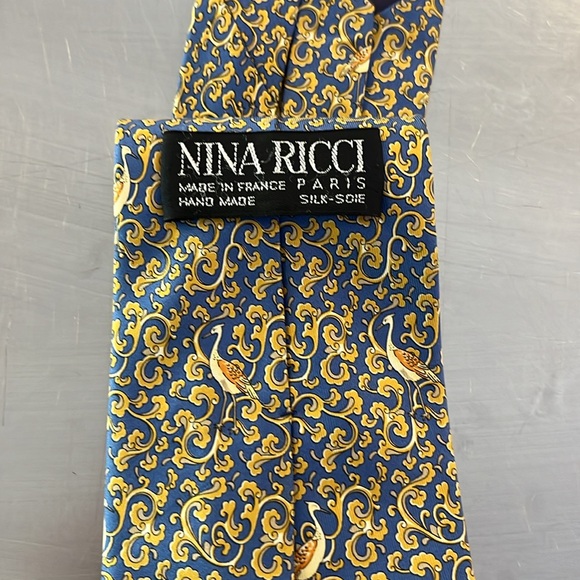 Nina Ricci Crane Tie - Picture 2 of 3